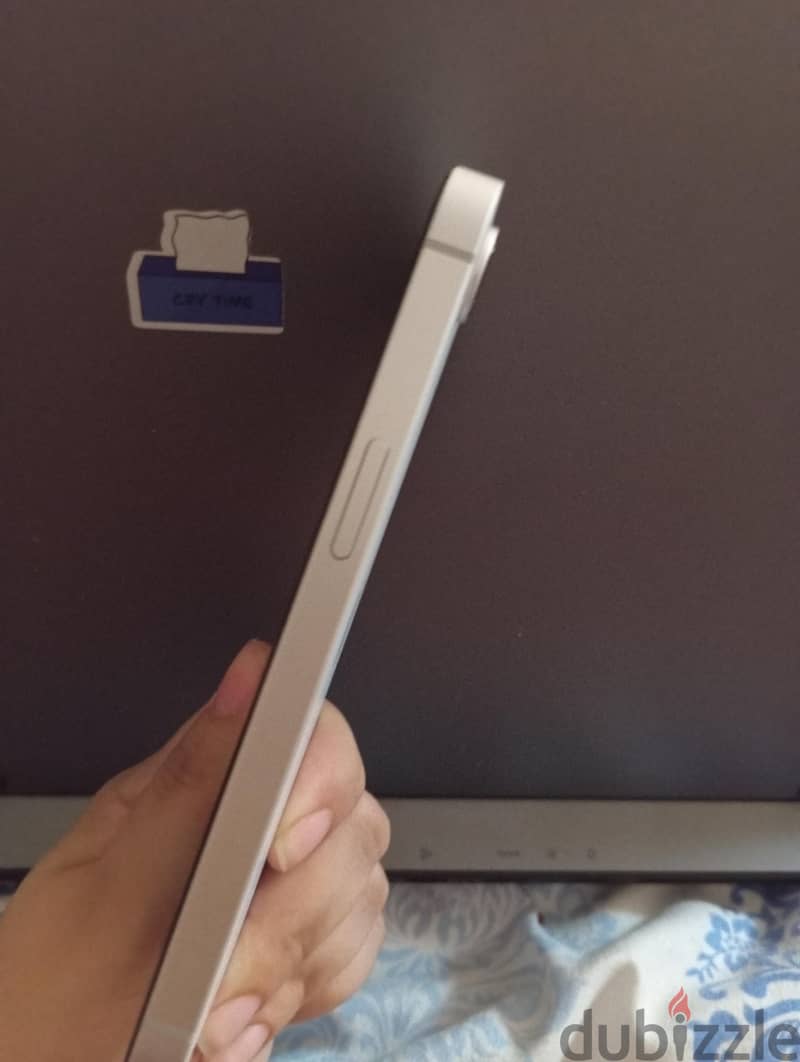 Apple - iPhone 17e 1
