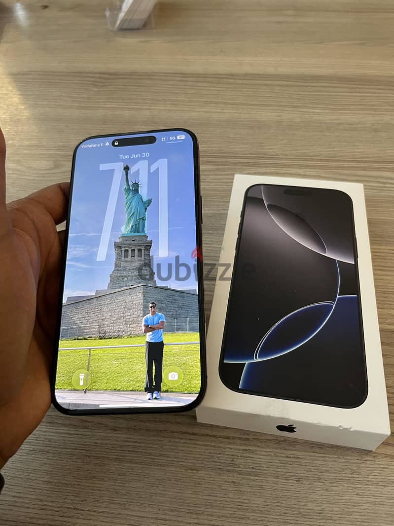 Apple - iPhone 16 Pro Max 4