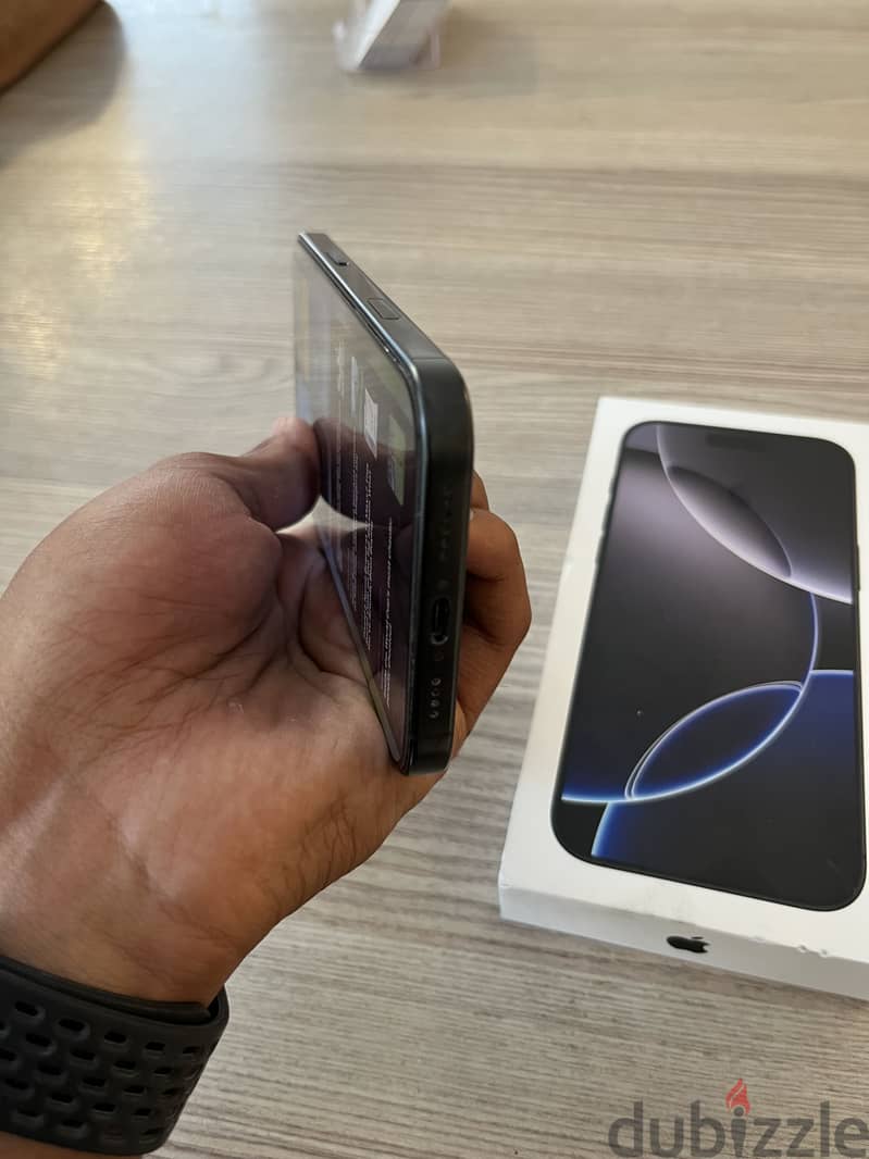 Apple - iPhone 16 Pro Max 8