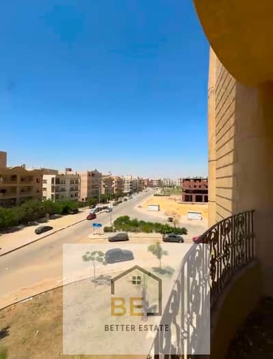 شقة نصف تشطيب للبيع في المنطقة السادسة - مدينة الشروق 2