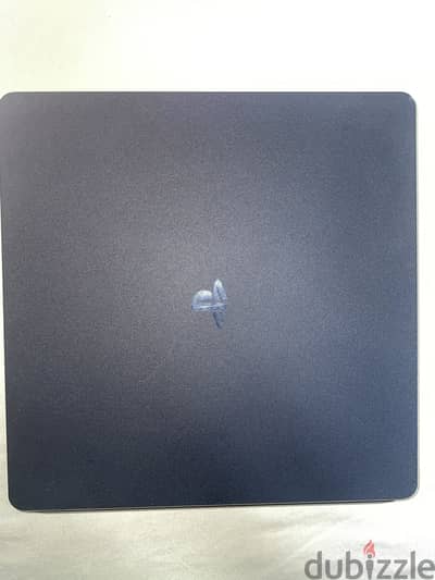 Ps4 slim used like new in an excellent condition with 1 controller