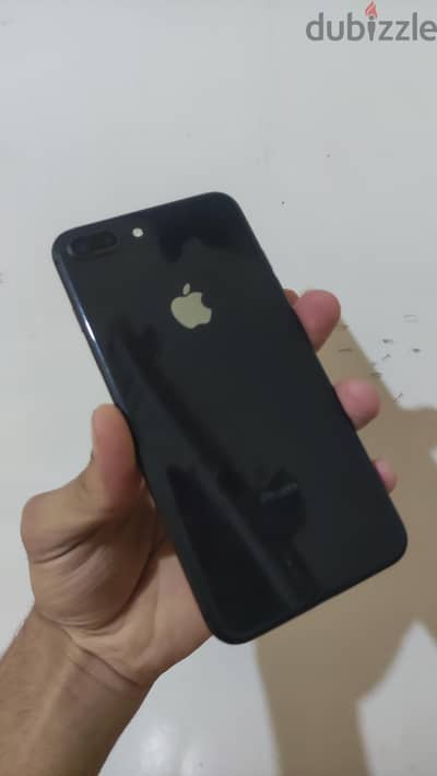 آبل - آيفون 8 بلس