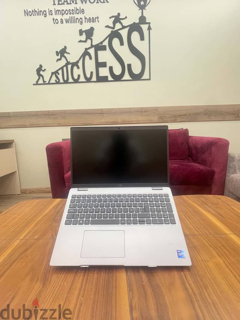  Dell Precision 3560 1