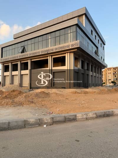 محل تجاري للبيع في مول العالمية الحي السادس عشر مساحة 40 متر العاشر من رمضان