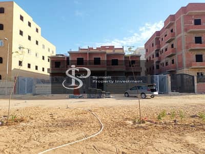 شقة للبيع في الحي اليوناني مجاورة 81 دور تالت علوي مساحة 180متر العاشر من رمضان