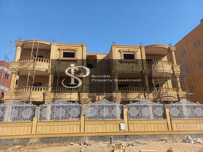 شقة للبيع في الحي اليوناني 13 مجاورة 81 دور ارضي مساحة 240 متر نص تشطيب العاشر من رمضان