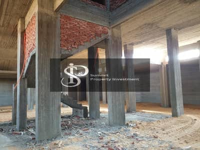 Badrum for sale in the Greek neighborhood adjacent to 81, area 800 meters, 10th of Ramadan