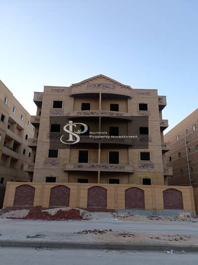 Apartment for sale in the Greek neighborhood adjacent to 81 immediate delivery, semi-finished, first balcony, area 170 meters, Tenth of Ramadan