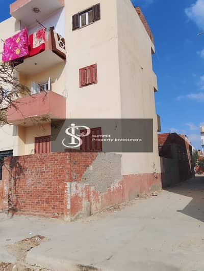 بيت بالحي العاشر 3 ادوار مساحة 75 متر