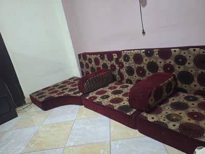 مجلس عربي كبير دي عينه منو متاح لعند 115مار