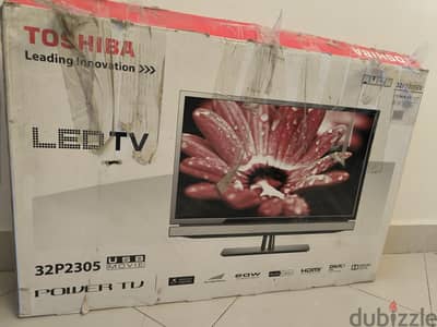 للبيع شاشة Toshiba LED 32 بوصة