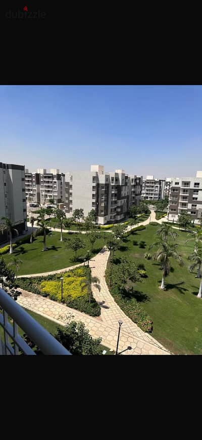 للإيجار قانون بمدينتي شقه 200م b12  باطلاله مميزه