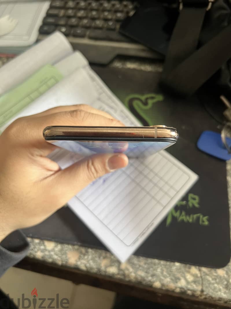 Apple - iPhone XS Max 1