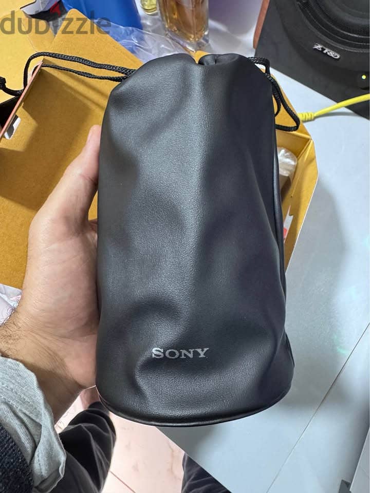 Sony 90M Macro G OSS 1