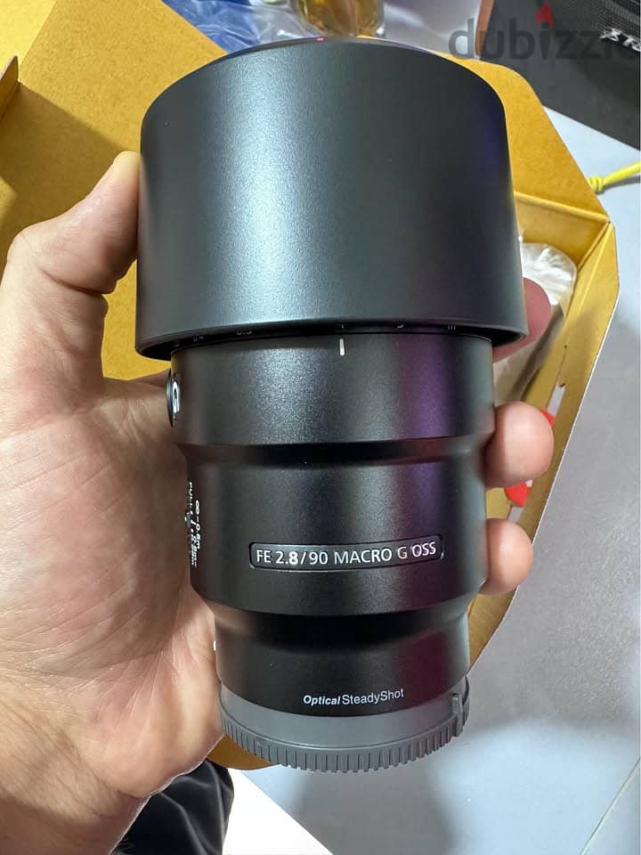 Sony 90M Macro G OSS 3