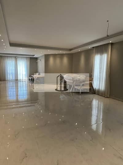 بسعر كاش مميز آي فيلا روف كونر Fully finished للبيع في ماونتن فيو هايد بارك Mountain View Hyde Park