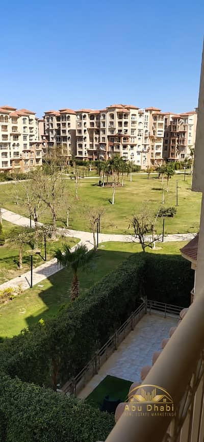Apartment with villa specifications, 325 sq m, for sale in Madinaty B3, steps away from Madinaty Club, Central Park, South Park, and the Medical Cente