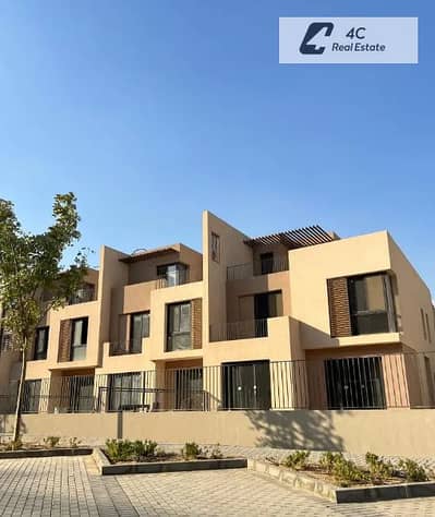 باقل من سعر الماركت لسرعه البيع تاون هاوس تشطيب كامل ميدل ريسيل فوري في سوديك إيست الشروق Open view landscape بتقسيمه مميزة جاهز للمعاينه و الاستلام