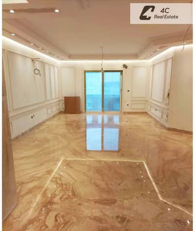 Resale iVilla Roof corner in Mountain View Hyde Park Fifth Settlement—priced below market rate Features ultra-super-lux finishing Ready for viewing