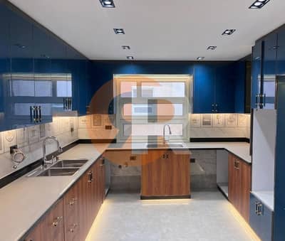 A spacious apartment for sale in Zahraa El Maadi, 7th District