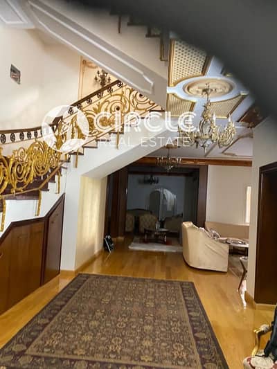 Standalone villa for sale in Hyde Park
