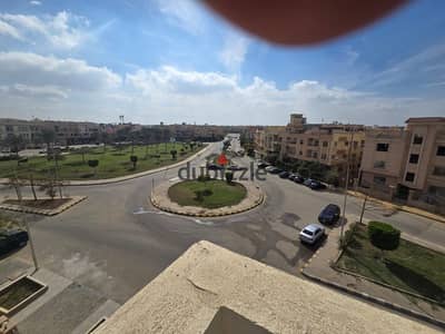 للبيع بفيلات البنفسج 2 رووف بمساحة 150م مباني  + تراس 50م ألترا سوبر لوكس