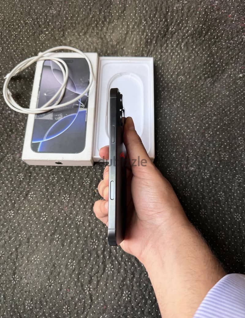 iPhone 16 pro max 1
