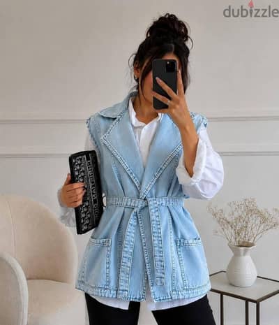 ستايل يجمع بين الكلاسيك والجراة  مناسب لخروجات وسهرات بسيطة