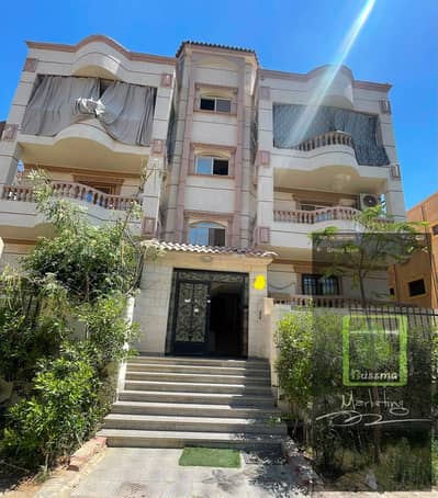 For sale, a 185m super lux apartment in the seventh neighborhood, Sheikh Zayed, first floor at a bargain price