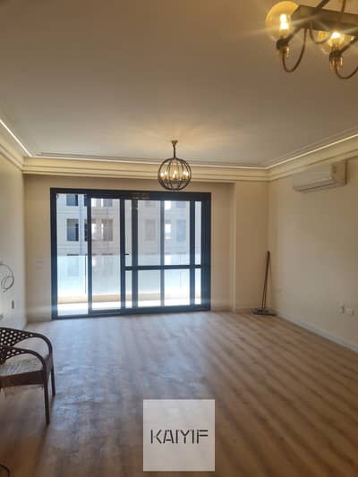 شقة للبيع في الباتيو أورو El Patio Oro بتشطيب مميز جاهزة للسكن تشمل التكييفات والمطبخ والدريسنج وأفضل التشطيبات الداخلية
