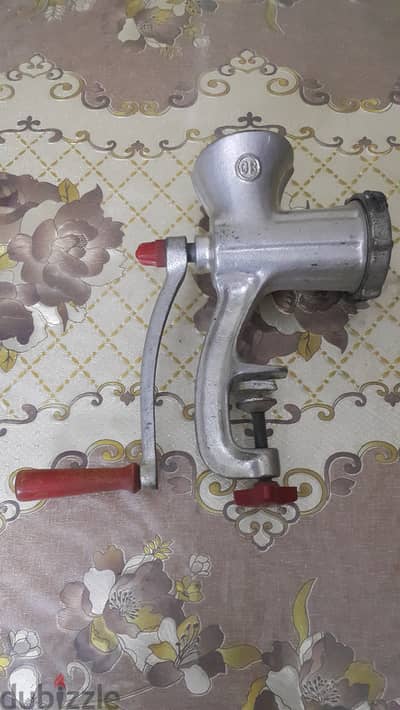 مكنه بسكوت ومفرمه لحمه استعمال خفيف المكان سمالوط