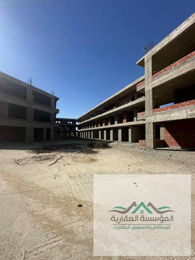 A unique investment opportunity in a vital location in October Gardens! Own your commercial store in a strategic location within a mall serving a large population density and benefit from an exceptional discount