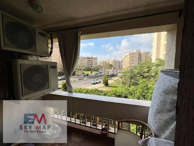 للايجار في مدينتي قانون جديد شقه 82 متر فيB11 دور أول بحري فيو مفتوح غير مجروحه   بجوار الخدمات و All Season Park بسعر للقطه لسرعه الايجار