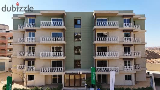 Ground-floor apartment with a garden for sale in the Green 6 compound (Mabany Edris); immediate delivery at an attractive price.