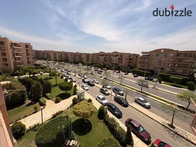  شقة فاخرة للبيع في الرحاب – المرحلة الخامسة | إطلالة بانورامية | موقع متميز