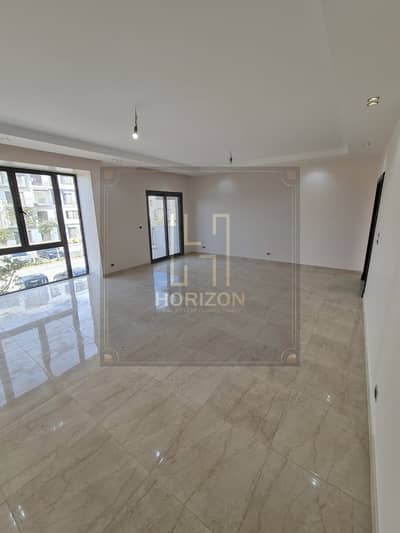 بأفضل فيو شقة نص مفروش  3نوم  ايجار كمبوند سوديك ايستاون التجمع القاهرة الجديدة Apartment rent Sodic Eastown