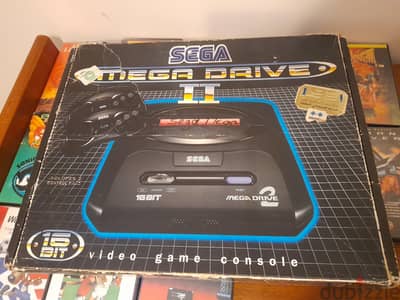 SEGA Mega Drive II + 14 Games