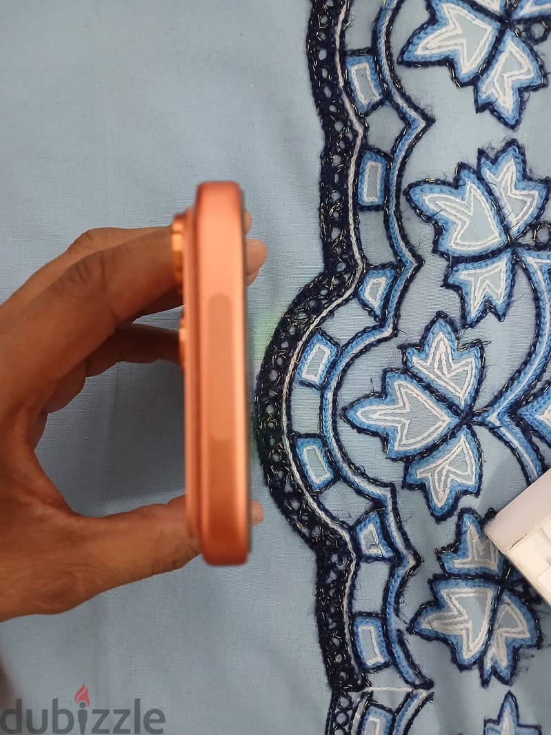 Apple - iPhone 17 Pro Max 4