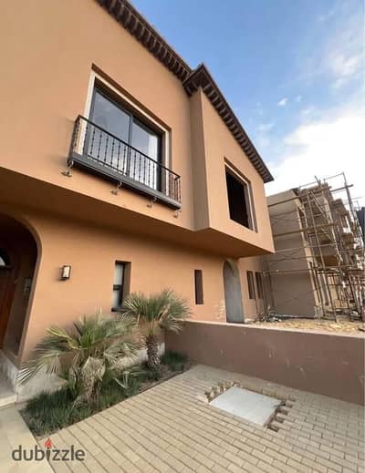 Townhouse resale with special price in Village West by Dorra Sheikh Zayed near Cairo Gate Smart Village Lavista Rabwa Beverly Hills