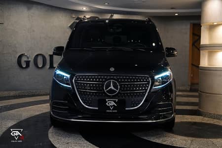 Mercedes V300 AMG2025