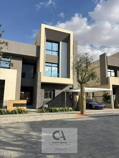 Townhouse for sale in Saada, Fifth Settlement, featuring a prime layout and a view of the landscape; a villa for sale in the heart of New Cairo | Saad
