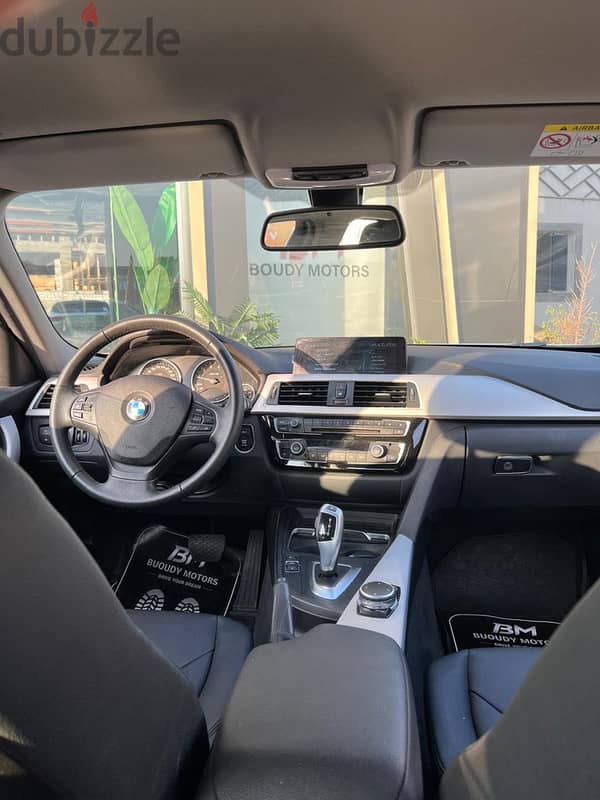 BMW 318 2017