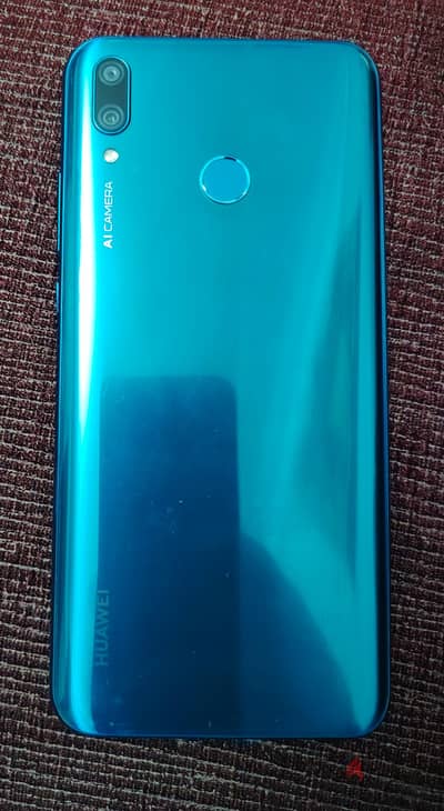 Huawei Y9 2019 استخدام نظيف معاه كرتونته و شاحنه الاصلي و جرابات