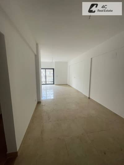 Apartment 160m for rent in fifth square marasem with kitchen and ac's view clubhouse