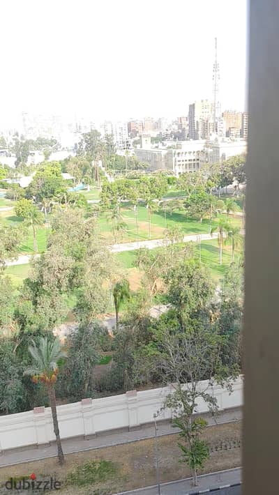 شقه للايجار بتطل ع القصر الجمهوري باكامل