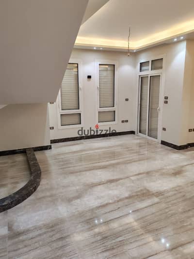 Twin Villa for rent in Nyoum October Compound First use