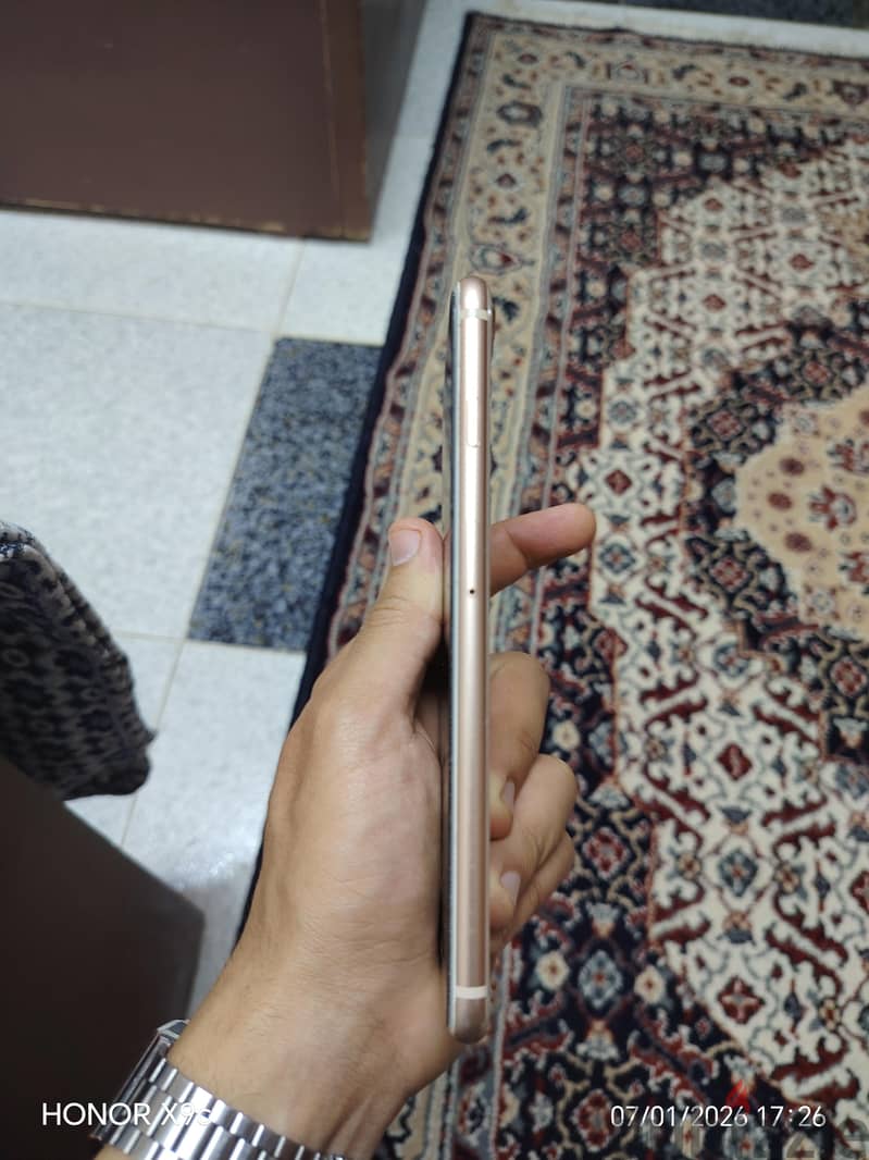 Apple - iPhone 8 Plus 1