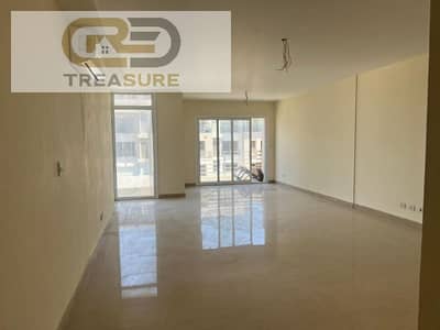semi furnished Apartment for rent in Hyde Park - new cairo