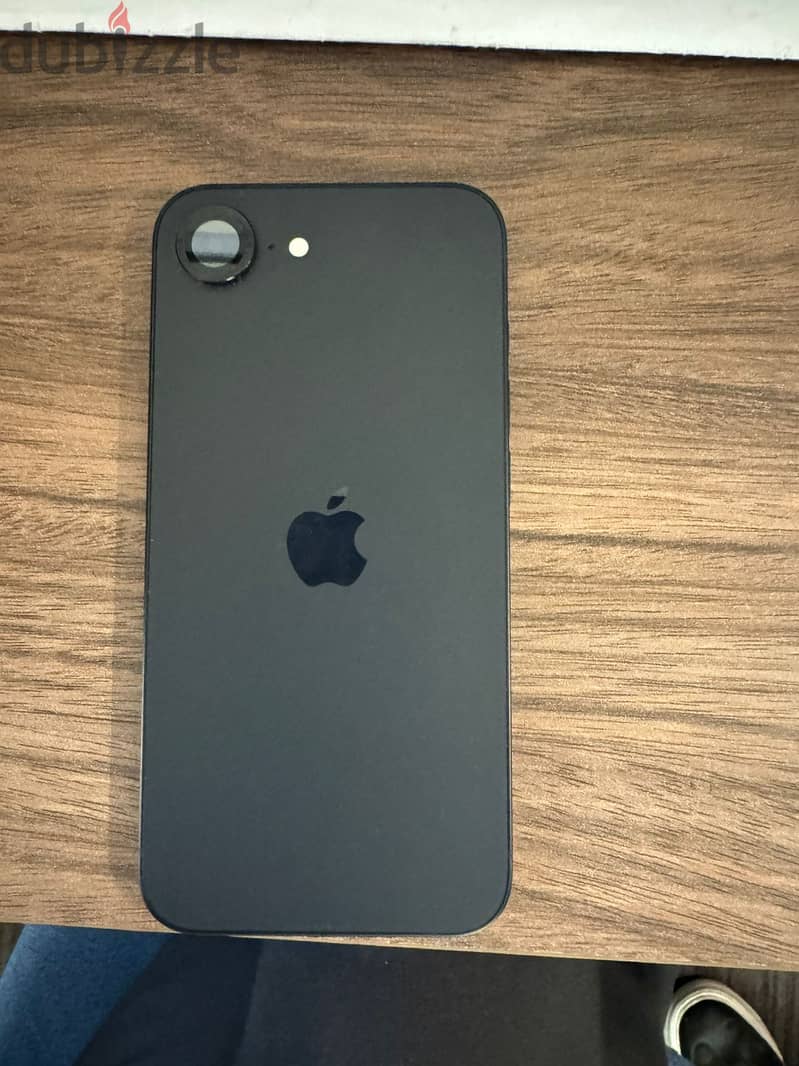 Apple - iPhone 17e 1