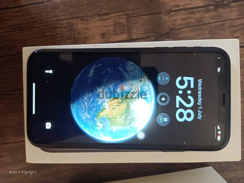 Apple - iPhone XR 8